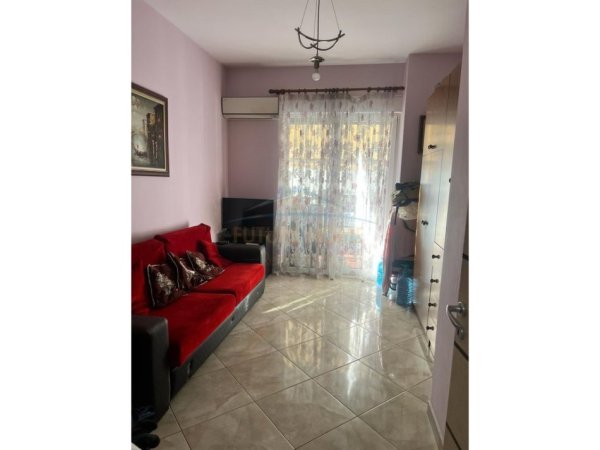 Tirane, shitet apartament 2+1+Ballkon Kati 2, 110 m² 165.000 € (Xhamlliku)
