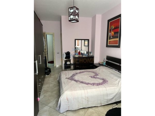 Tirane, shitet apartament 2+1+Ballkon Kati 2, 110 m² 165.000 € (Xhamlliku)