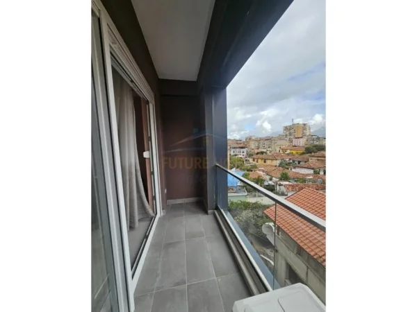 Qera, Apartament 2+1+2, Rruga e Barrikadave,700 €