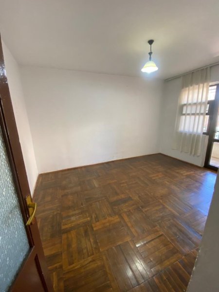Tirane, jap me qera apartament 2+1+Ballkon Kati 3, 80 m² 400 € (ferit xhajko)