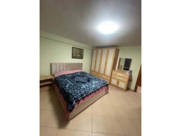 Tirane, jepet me qera apartament 2+1 Kati 1, 102 m² 600 € (Shkolla e Kuqe)