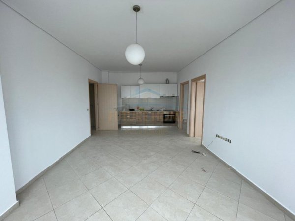 Tirane, shitet apartament 2+1 Kati 8, 91 m² 130.000 € 