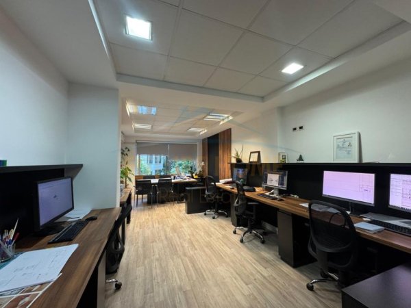 Tirane, shitet ambjent biznesi Kati 1, 40 m² 130.000 € 