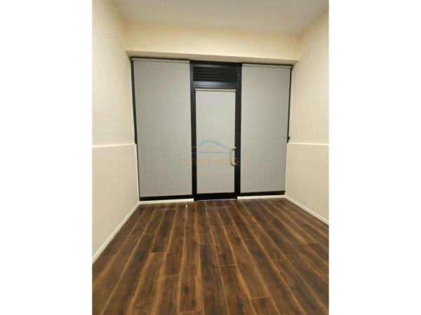 Tirane, shitet ambjent biznesi Kati 0, 15 m² 55.000 € 