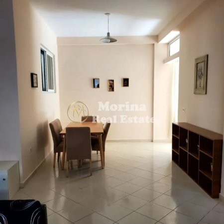 Tirane, jepet me qera apartament 3+1 Kati 2, 140 m² 550 € (Selite)