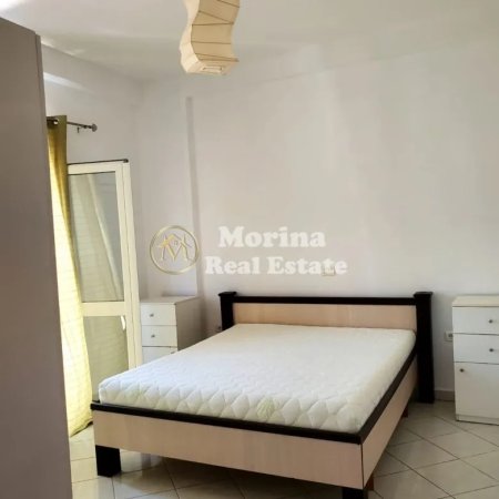Tirane, jepet me qera apartament 3+1 Kati 2, 140 m² 550 € (Selite)