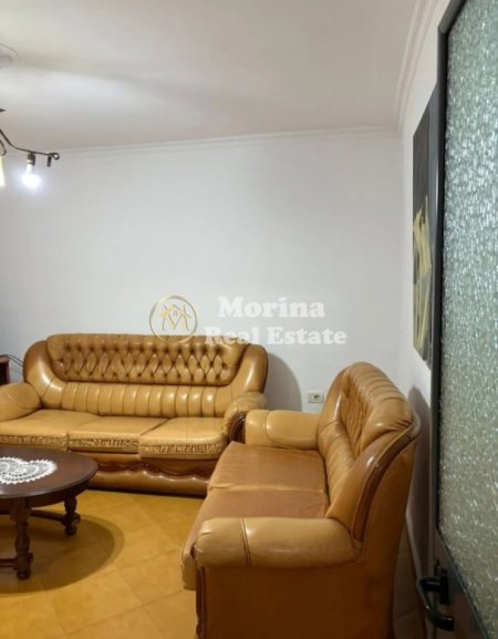 Tirane, jepet me qera shtepi 1+1 Kati 1, 60 m² 370 € (Rruga e Dibres)