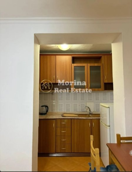 Tirane, jepet me qera shtepi 1+1 Kati 1, 60 m² 370 € (Rruga e Dibres)