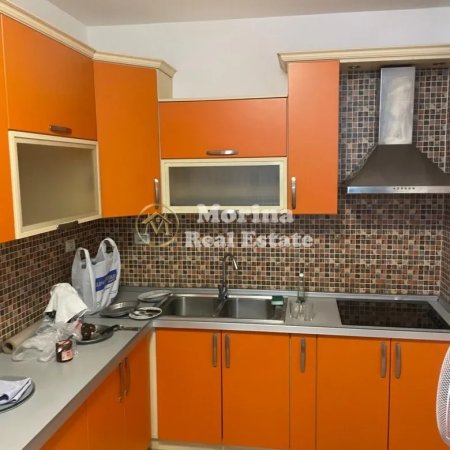 Tirane, jepet me qera apartament 2+1 Kati 2, 102 m² 600 € (Rruga Riza Cerova)