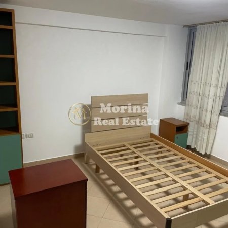 Tirane, jepet me qera apartament 2+1 Kati 2, 102 m² 600 € (Rruga Riza Cerova)