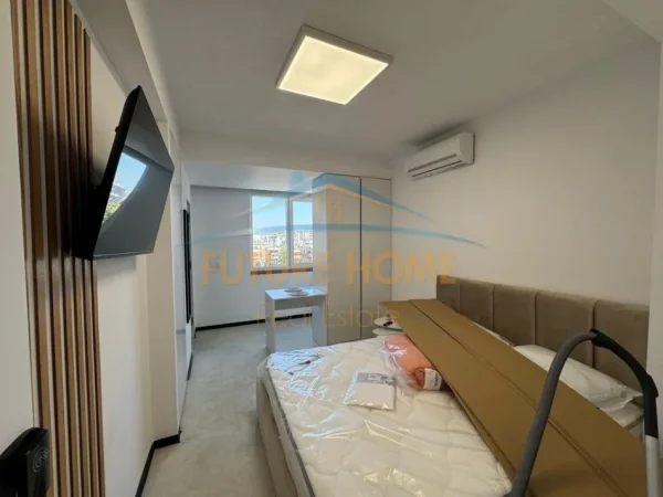 Tirane , Shiten 2 Apartamente 1+1 dhe një Studio  330.000 € (Rruga e Kavajes)