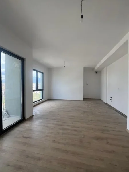 Tirane, shitet apartament 1+1 , 76 m² 137.000 € (bulevardi ri)