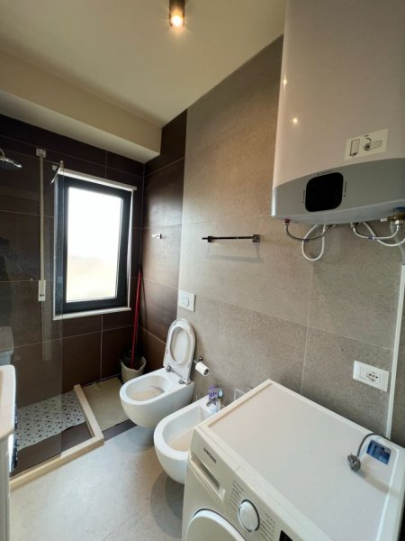 Tirane, jepet me qera apartament 1+1 , 850 € 