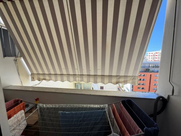 Durres, jepet me qera apartament 1+1+Ballkon Kati 9, 500 € (Poliklinika)