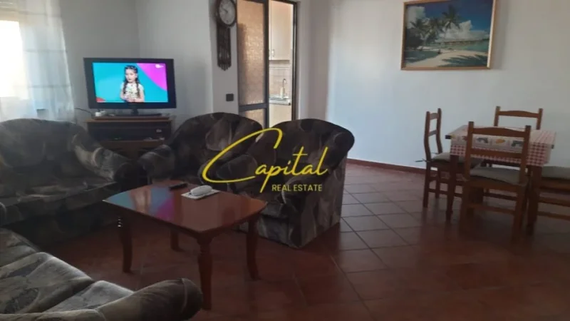 Tirane, jepet me qera apartament 2+1 Kati 4, 110 m² 550 € (RRUGA E BARRIKADAVE)