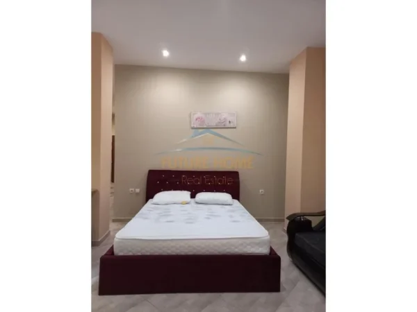 Shiten, 2 Garsionere, Kodra e Diellit, Tiranë 160.000 € (Rruga Bill Klinton)