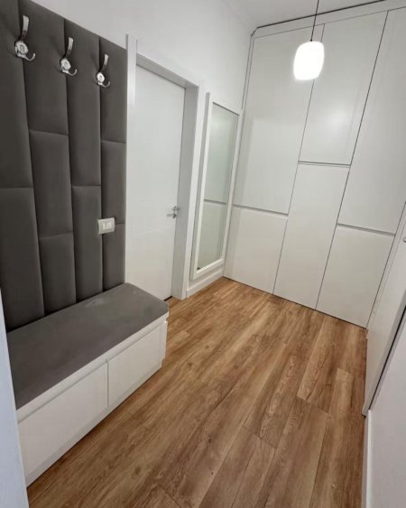 Tirane, jepet me qera apartament 2+1 , 95 m² 1.250 € (Rruga Musa Maci)