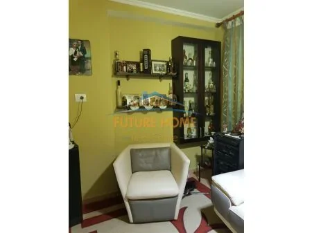 Tirane, shitet Vile , 320.000 € 