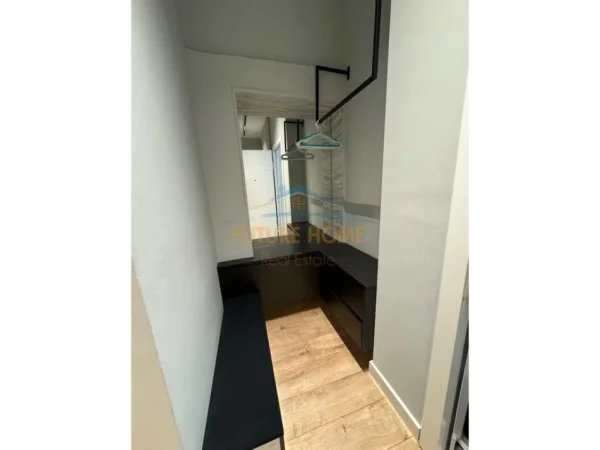 Tirane, shitet apartament-studio Kati 2,  220.000 € (prane Sheshit Willson)