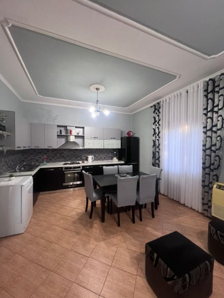 jepet me qera apartament 2+1 Kati 1, 120 m² 550 € (Casa Italia)
