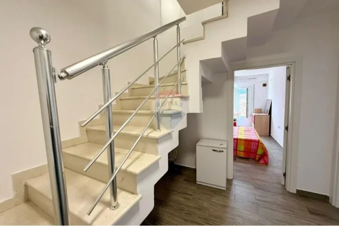 Tirane, jepet me qera apartament Dublex Kati 1, 120 m² 600 € (Kodra e Diellit 2)