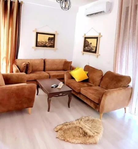 Tirane, shitet apartament 2+1 , 105 m² 189.000 € (Prane Farmacise 10)