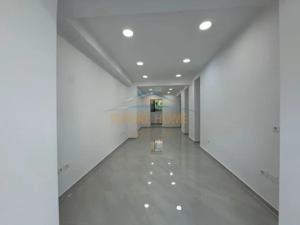 Tirane, shitet ambjent biznesi Kati 0, 63 m² 600.000 € 