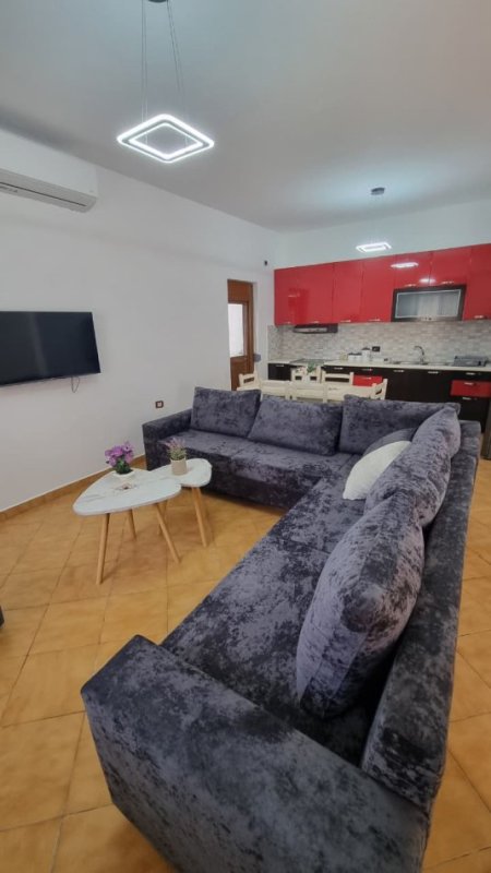 Jepet me Qira Apartament 3+1+2 ne Astir  550 €uro