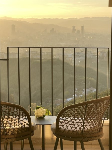 Tirane, jap me qera apartament 2+1+Aneks+Ballkon Kati 2, 115 m² (Rruga Hasan Bastari)