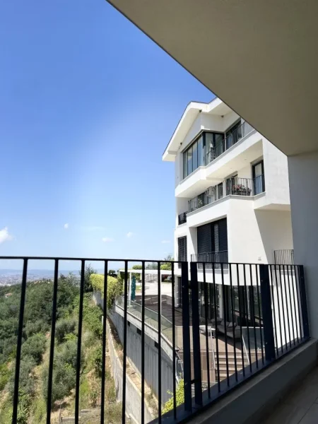 Tirane, jap me qera apartament 2+1+Aneks+Ballkon Kati 2, 115 m² (Rruga Hasan Bastari)