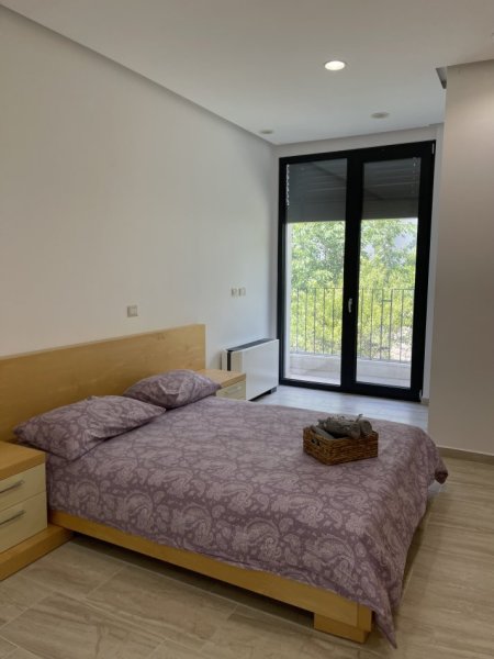 Tirane, jap me qera apartament 2+1+Aneks+Ballkon Kati 2, 115 m² (Rruga Hasan Bastari)