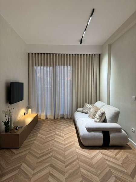 Tirane, shitet apartament 1+1 , 70 m²  (GARDEN BUILDING)