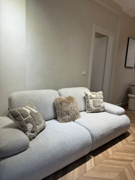 Tirane, shitet apartament 1+1 , 70 m²  (GARDEN BUILDING)