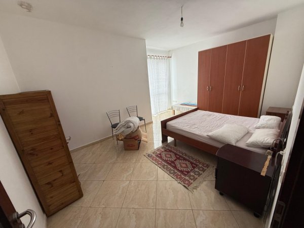 Tirane, jepet me qera apartament 2+1 Kati 8, 450 € 