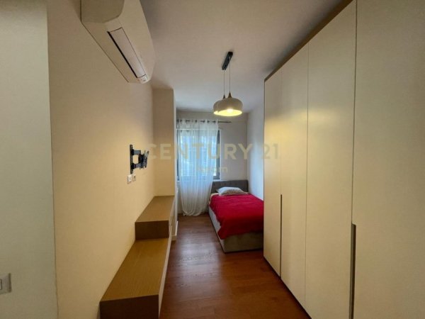 Tirane, jepet me qera apartament 3+1+Aneks+Ballkon Kati 5, 119 m² 800 € (Rezidenca Tower Bridge 2)