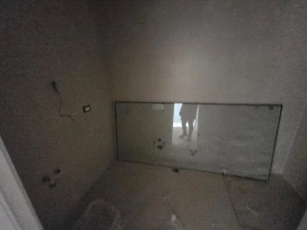 Tirane, jepet me qera apartament 1+1 Kati 3, 65 m² 650 € (Kika 2 tek Komuna e Parisit.)