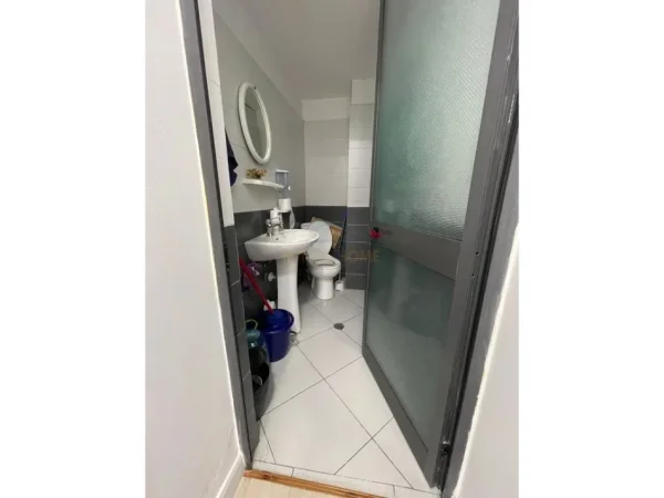 Tirane, shitet ambjent biznesi Kati 0, 32 m² 93.000 € 