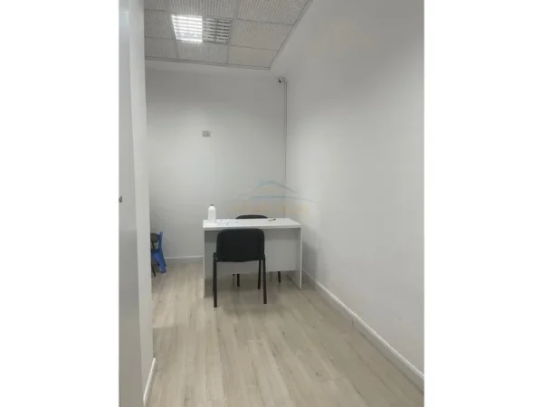 Tirane, shitet ambjent biznesi Kati 0, 32 m² 93.000 € 