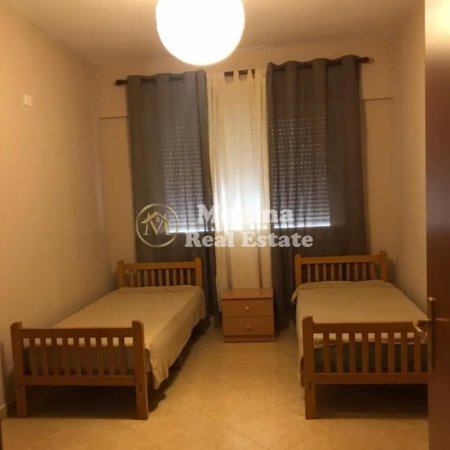 Tirane, jepet me qera apartament 3+1+Ballkon Kati 8, 120 m² 900 € (Don Bosko)