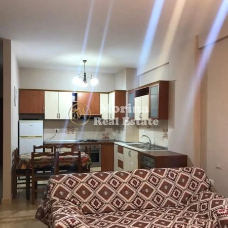 Tirane, jepet me qera apartament 3+1+Ballkon Kati 8, 120 m² 900 € (Don Bosko)