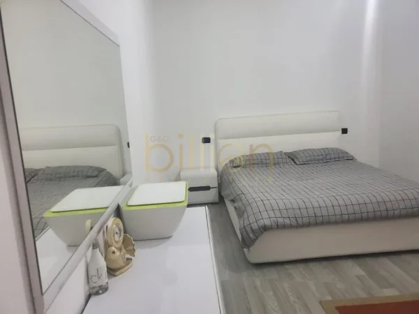 Tirane, jepet me qera 2 Katshe , 800 m² 1.000 € (Sauk)