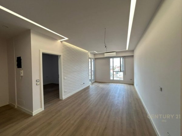 Tirane, shitet apartament 2+1 Kati 4, 96 m² 273.000 € (Shkolla e Kuqe)