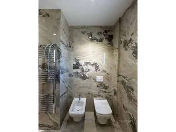 Tirane, shitet apartament 2+1 Kati 4, 96 m² 273.000 € (Shkolla e Kuqe)