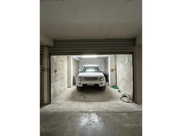 Tirane, shitet apartament 2+1 Kati 4, 96 m² 273.000 € (Shkolla e Kuqe)