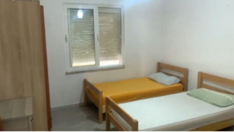 Tirane, jepet me qera apartament 2+1+Ballkon Kati 1, 100 m² 500 € (ASTIR)