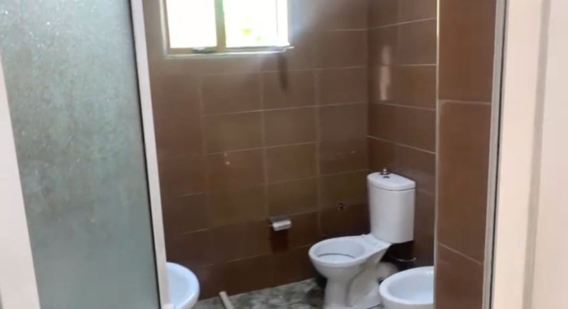 Tirane, jepet me qera apartament 2+1+Ballkon Kati 1, 100 m² 500 € (ASTIR)