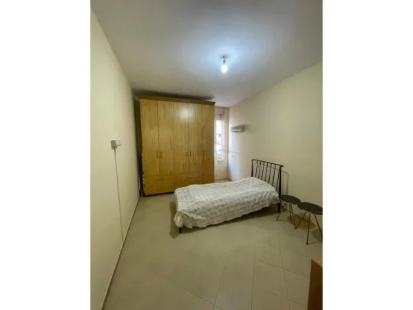Tirane, jepet me qera apartament 2+1 Kati 2, 100 m² 700 € (KODRA E DIELLIT)