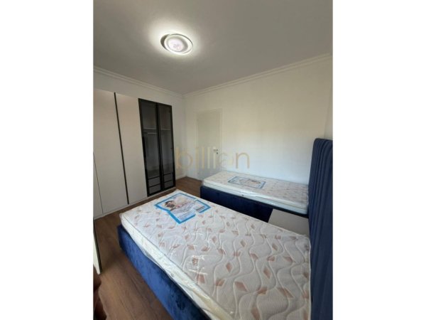 Durres, shitet apartament 2+1+Ballkon , 110 m² 148.000 € (Shkembi Kavajes)