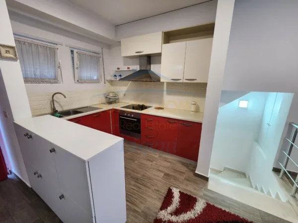 Tirane, jepet me qera apartament duplex Dublex Kati 0, 119 m² 650 € (KODRA E DIELLIT 2)