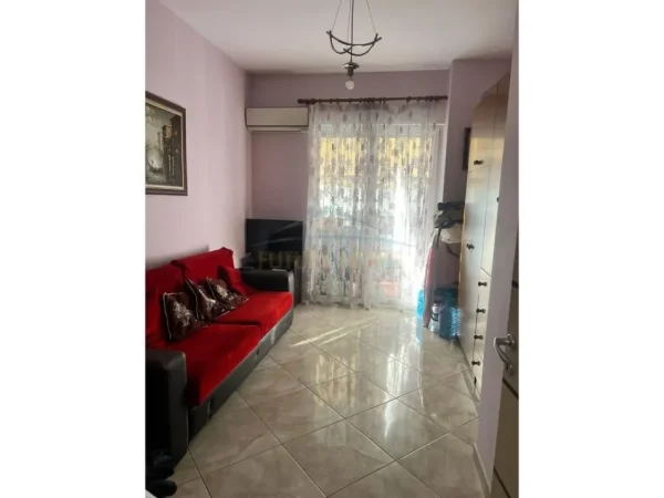 Tirane, shitet apartament 2+1 Kati 2, 110 m² 165.000 € (XHAMLLIKU)